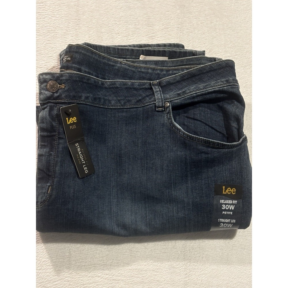 NEW Lee Jeans Women's 30W Petite Straight Leg Relaxed Fit‎ Blue